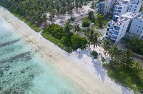 Whiteharp Beach Inn