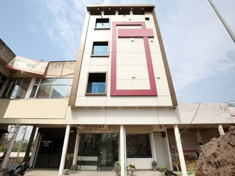 OYO 14529 The Sitara Hotel