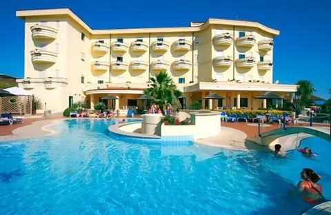 Sunshine Hotel & Spa