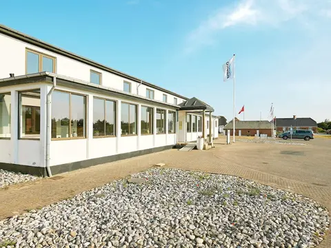 Apartment in Holiday Park Near North Sea
