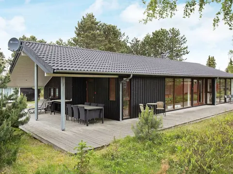 Cozy Cottage in Rørvig near Beach