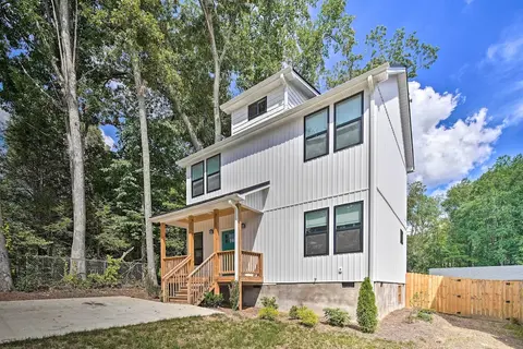 Bright & Inviting Home by Biltmore Village w/ Deck