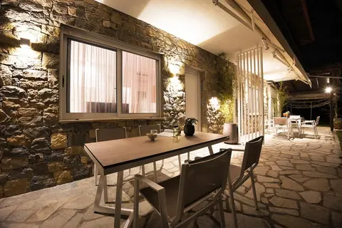 Coel Luxury Suites S1 by Travel Pro Services