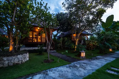 Sunset Garden Nusa Lembongan