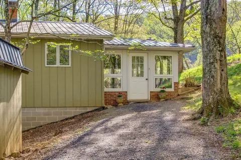 Shenandoah National Park: Cabin w/ Patio!