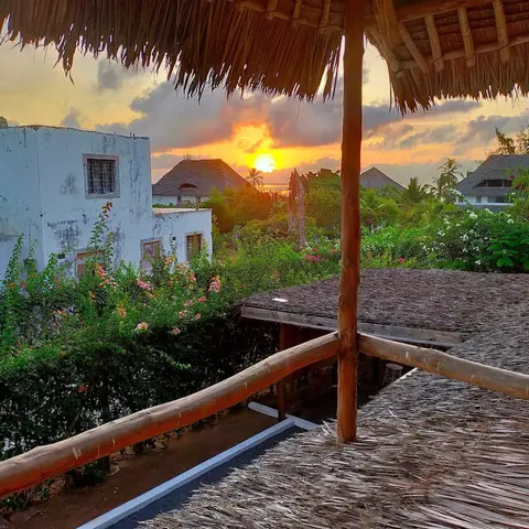 Pole Pole Beach House