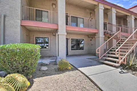 Peaceful Apache Junction Condo ~ 1 Mi to Downtown!