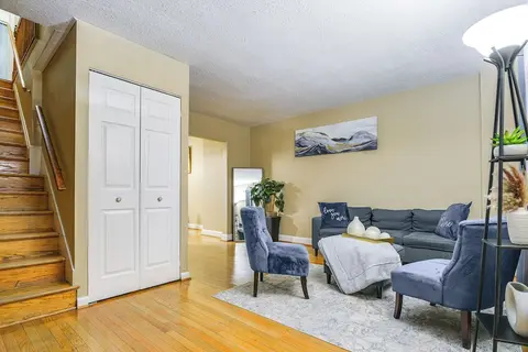 11 Mi to Downtown Baltimore: Middle River Townhome