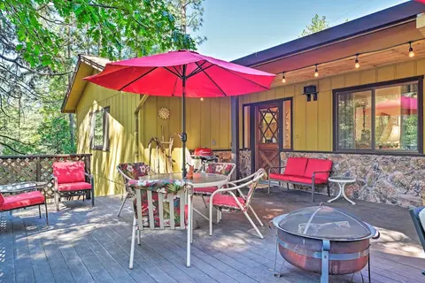 Home w/ Serene Deck in Twain Harte!