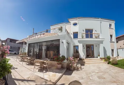 Thaya Rooms