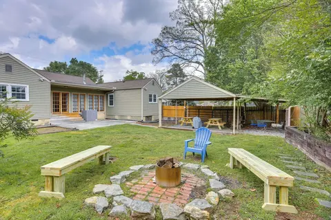 7 Mi to Dtwn: Family Retreat in Chattanooga