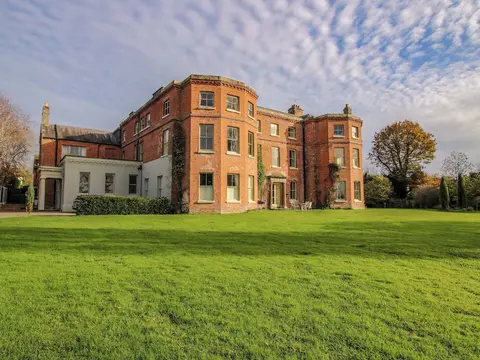 Caynham Court