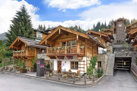 Flachau Chalet With a Sauna