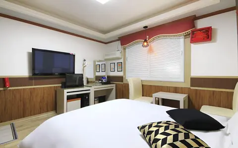Gwangju Chungjangro Regency