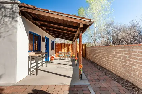 Casita Del Sol Charming Private Studio Studio Bedroom Cabin by RedAwning