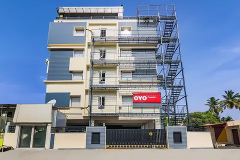 OYO Flagship 22529 Elegance Inn