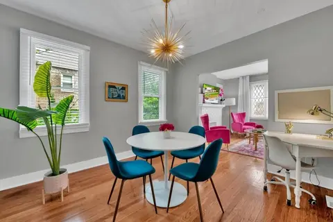 Stunning Apartment Near Palmer Park Free Parking