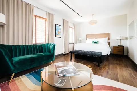 Hotel Crocodile & Crocodile Music Venue