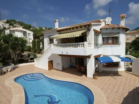 Detached Holiday Home Private Swimming Pool and Beautiful Gardens in Moraira