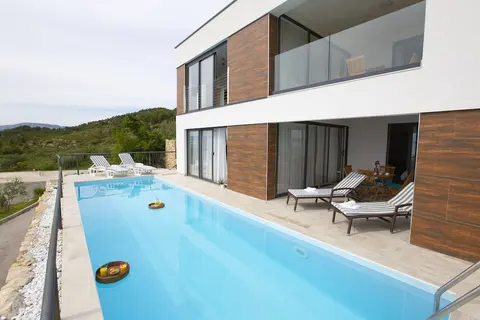 Royal Villa 2