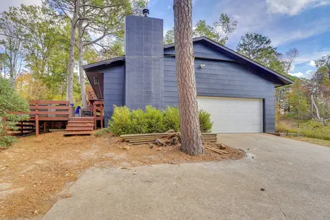 Beaver Lake Home ~ 8 Mi to Downtown Rogers!