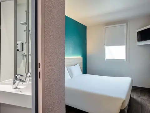 hotelF1 Évry A6