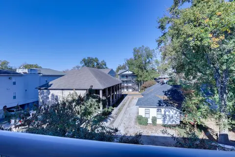 Tuscaloosa Condo: Steps to Bryant-denny Stadium!