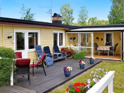 6 Person Holiday Home in Monsteras