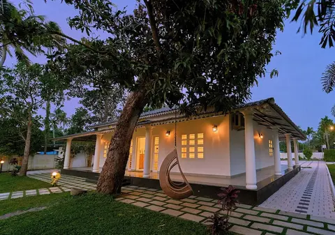 Ashtamudi Lake Villa by VOYE HOMES