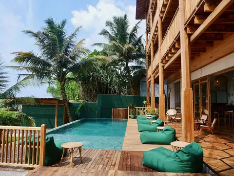 Coast 67 Boutique Hotel