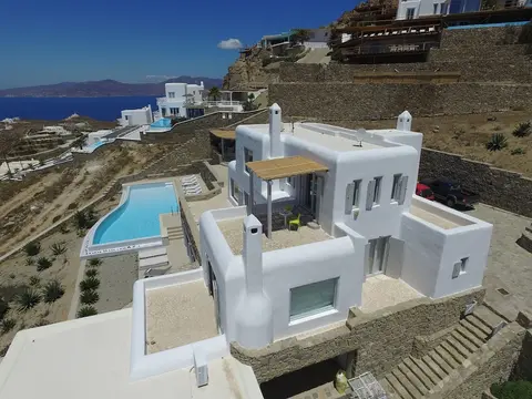 Villa DeLucien