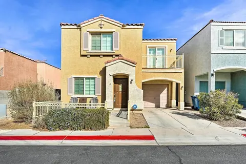 Stylish House w/ Patio, 8 Mi to Vegas Strip!