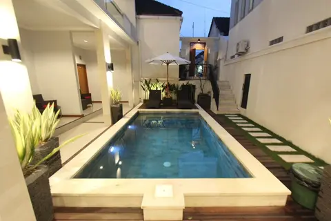 Tom Guest House