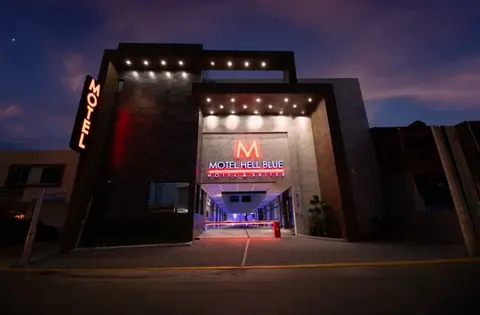 Hotel Hell Blue
