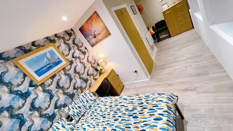 Room in Studio - One Studio Bradford City Center