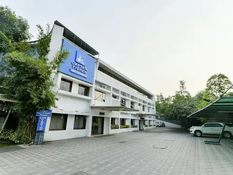 OYO 28129 Hotel Mjm International