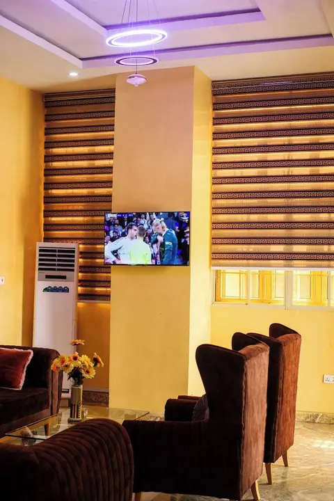 Cares Luxury Suites