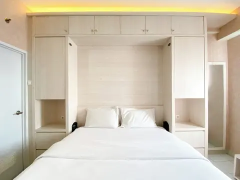 Homey And Minimalist Studio Grand Kamala Lagoon Apartment