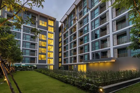 New Condo Near Beach Prime Location C228