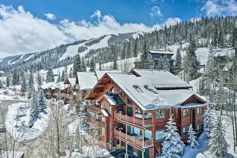 Slopeside Sanctuary - Penthouse < 1 Mi to Lifts!