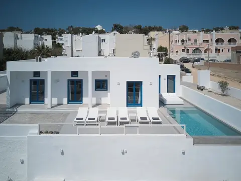 Thadeos Villa