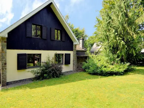Cozy Forest Chalet in Ovifat
