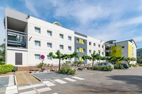 B&B HOTEL Marseille La Valentine