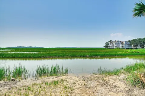 Chic Murrells Inlet Getaway ~ 2 Mi to Marsh Walk!