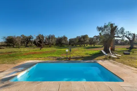 Trullo Mandorlo by Wonderful Italy