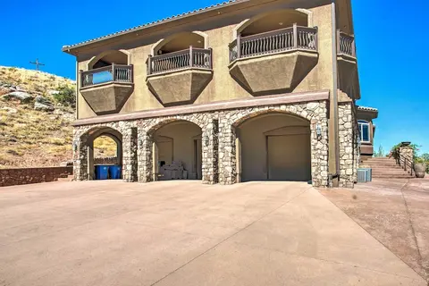 Spacious Grand Junction Home w/ Mountain View