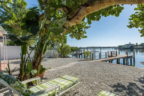 Coastal Escape - Indian Rocks Beach 2 Bedroom Apts by Redawning