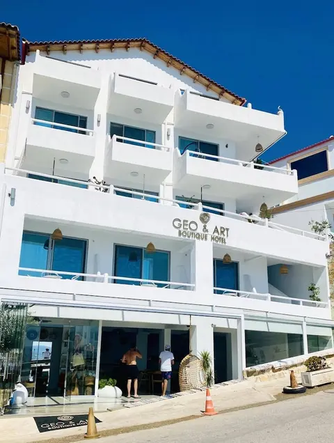 Geo & Art Boutique Hotel