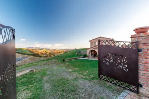 Villa Lajatico in Fabbrica