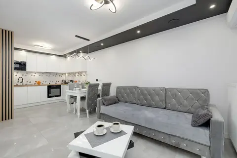 Apartment & Garden by Renters Prestige